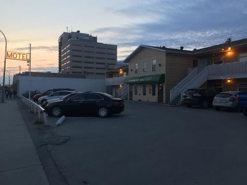 Northern Lites Motel Yellowknife Exterior photo